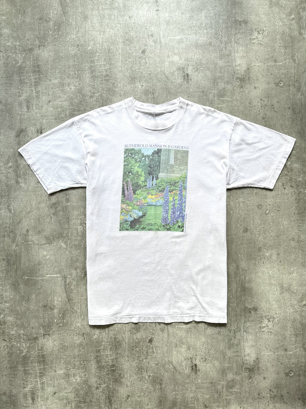 Vintage 1990's Blithewold Mansion Anne Kilham Art Single Stitch Graphic Tee.