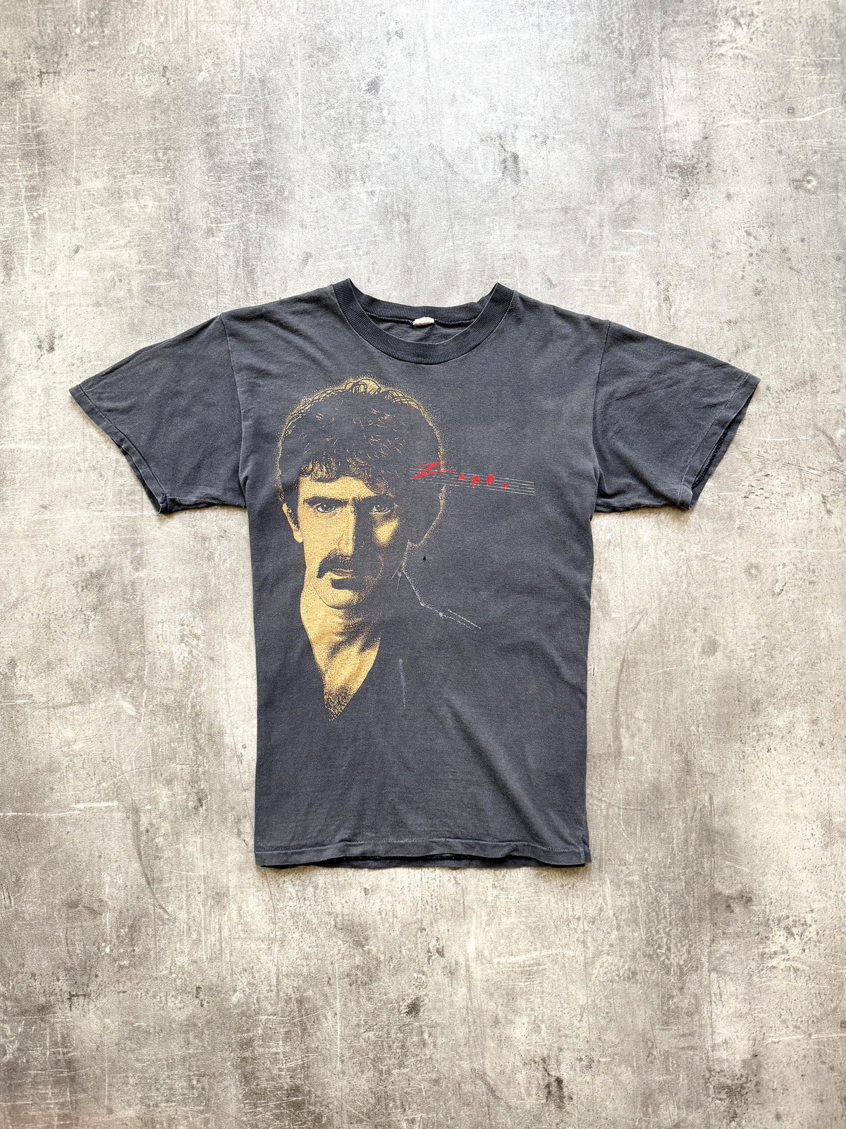 Vintage 1970's Frank Zappa Distressed & Faded Music Single Stitch Graphic Tee.