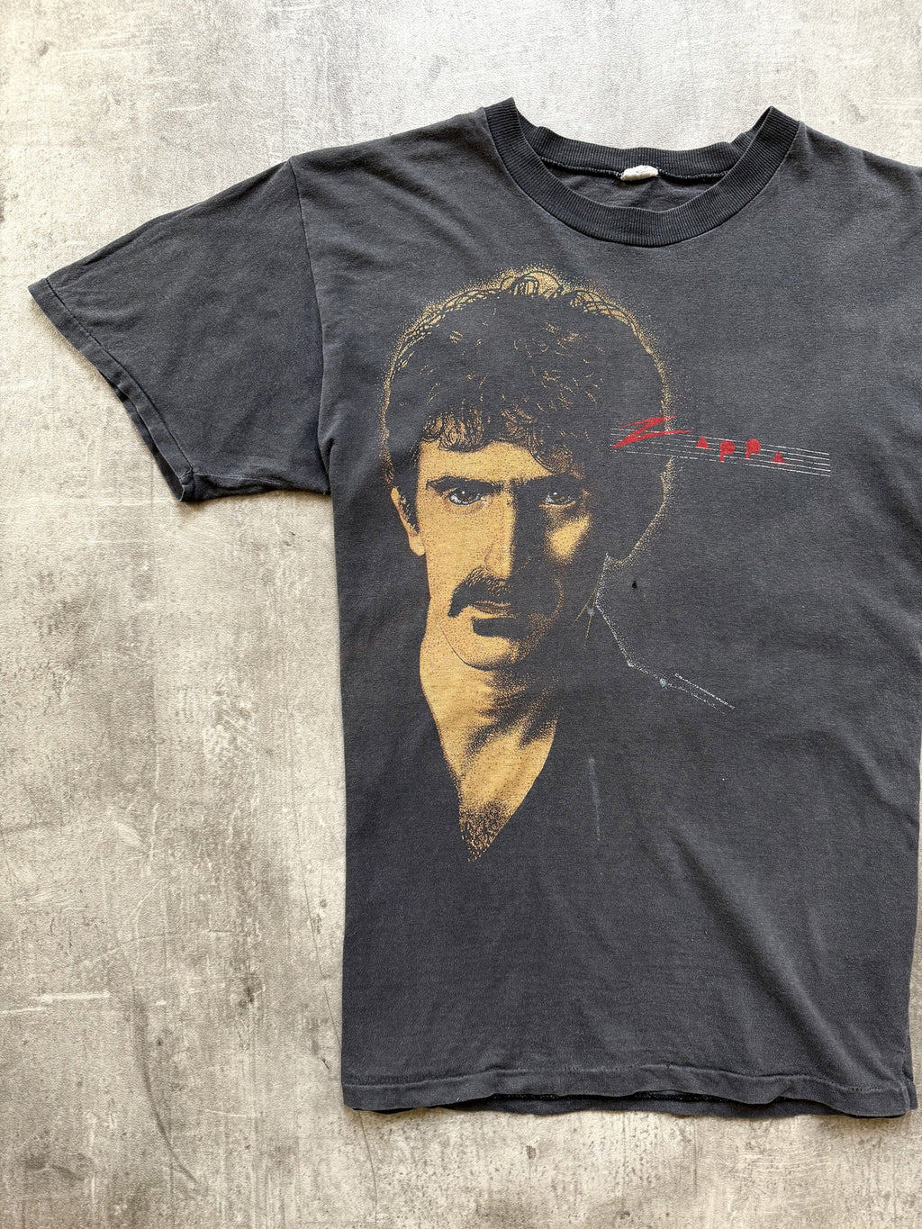 Vintage 1970's Frank Zappa Distressed & Faded Music Single Stitch Graphic Tee.