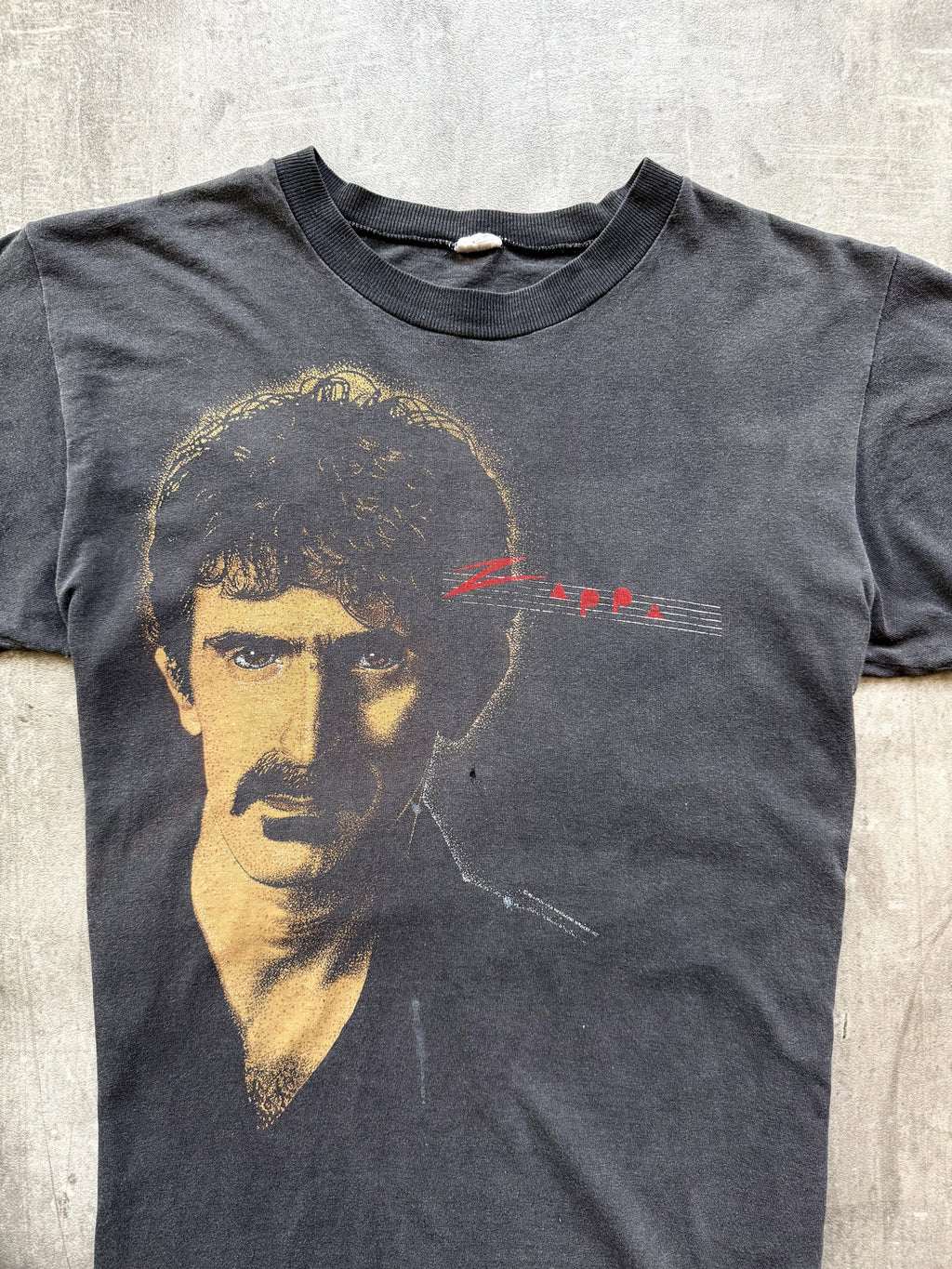 Vintage 1970's Frank Zappa Distressed & Faded Music Single Stitch Graphic Tee.