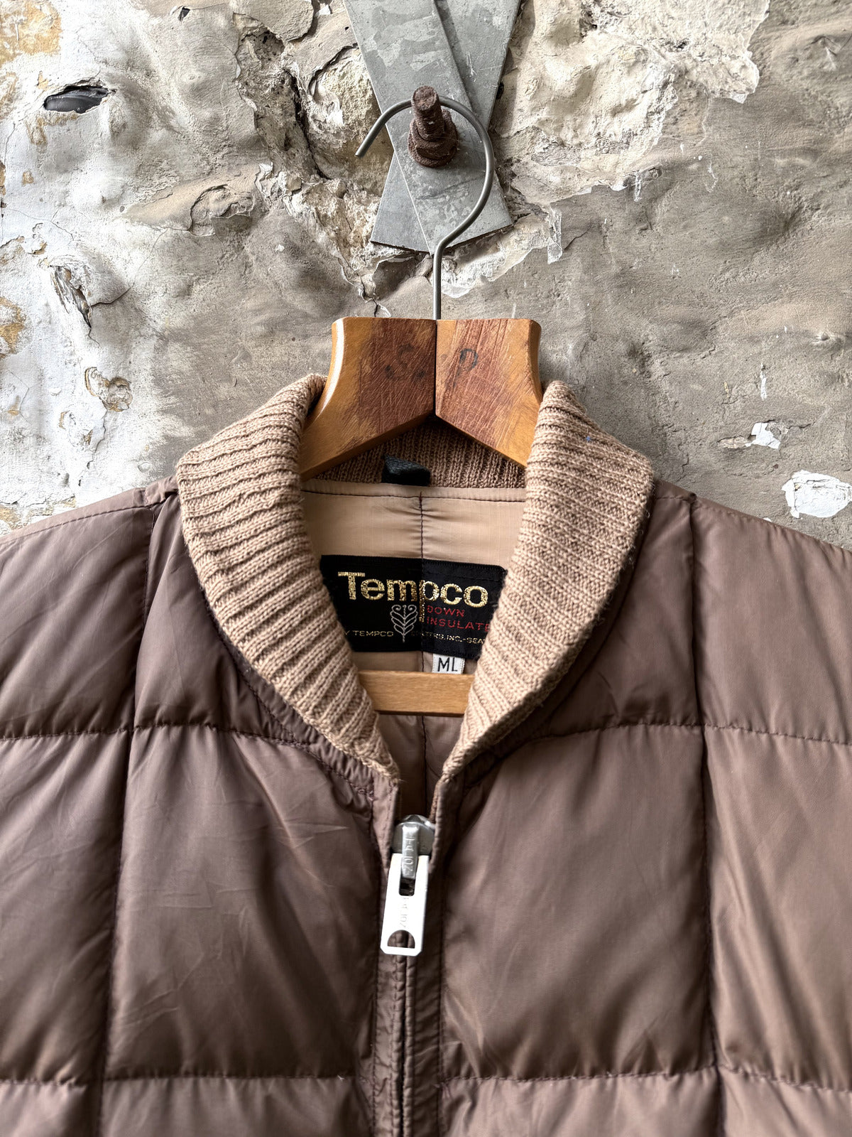 Vintage 1970’s Tempco Seattle Shawl Collar Down Quilt Talon Zip Puffer Blouson.
