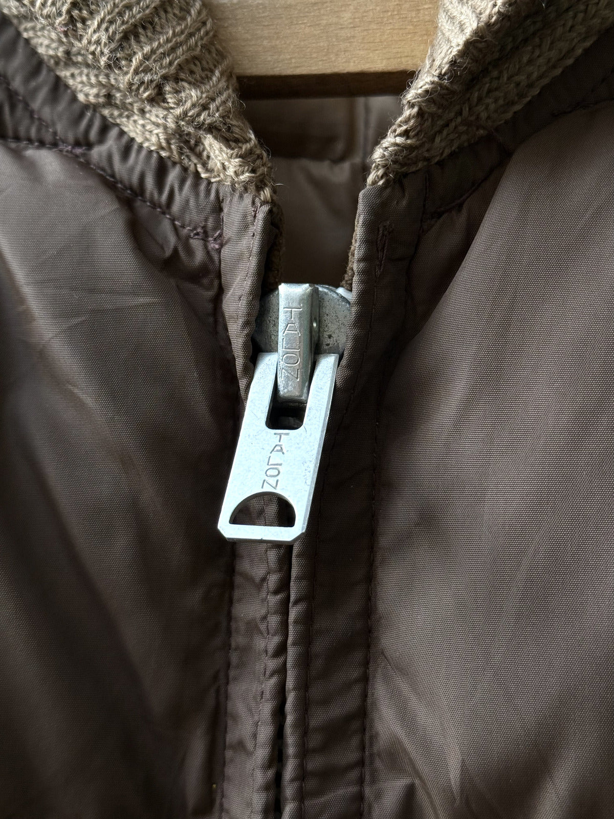Vintage 1970’s Tempco Seattle Shawl Collar Down Quilt Talon Zip Puffer Blouson.