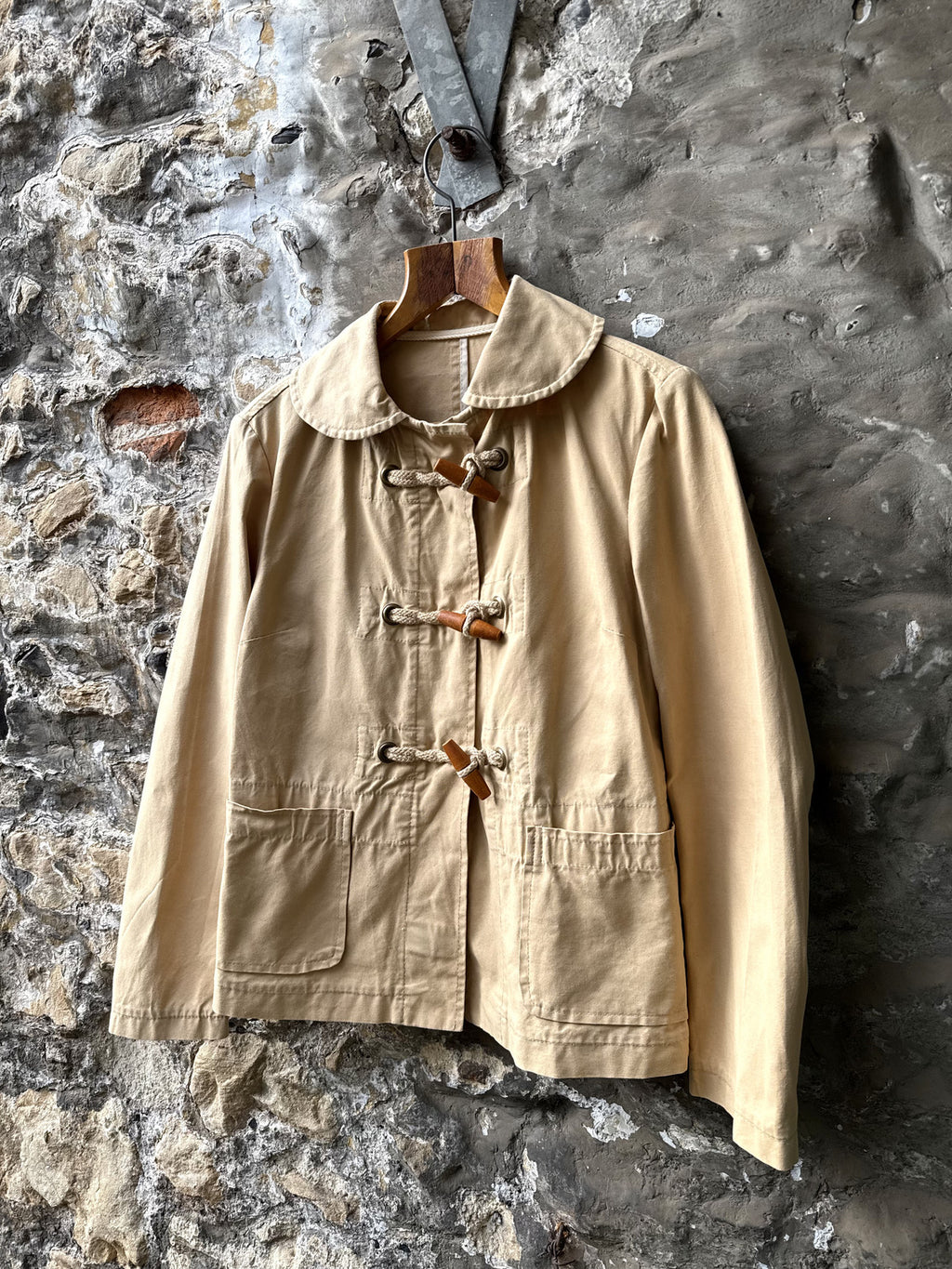 Gloverall Made in England Millerain Canvas Scalloped Collar Cropped Duffle Jacket.